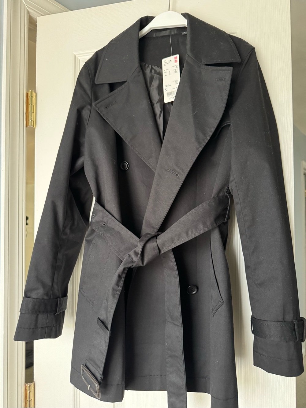 Uniqlo Classic Black Trench Coat with Belt - Women